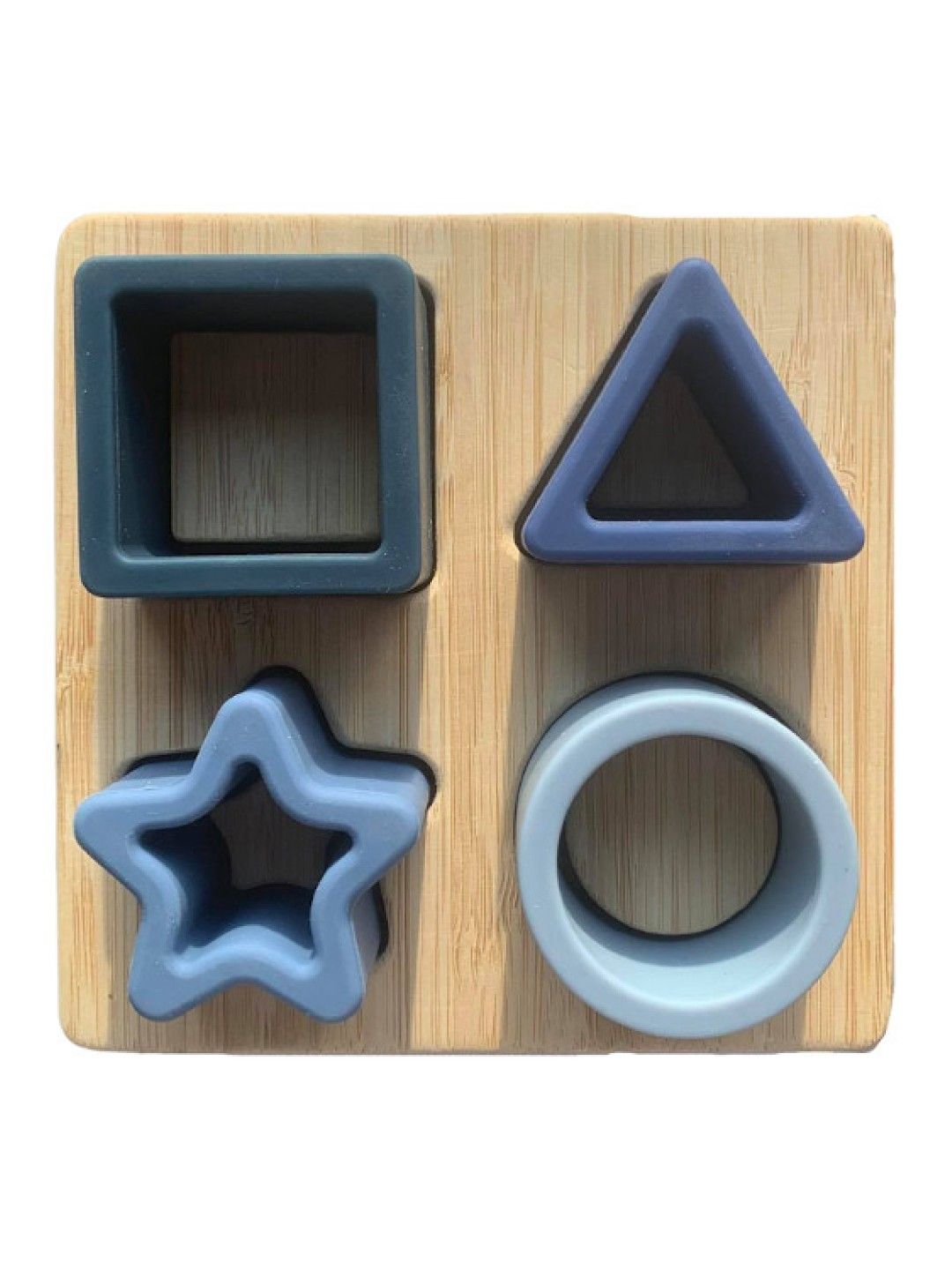 The baby basket silicone shape sorting tray edamama